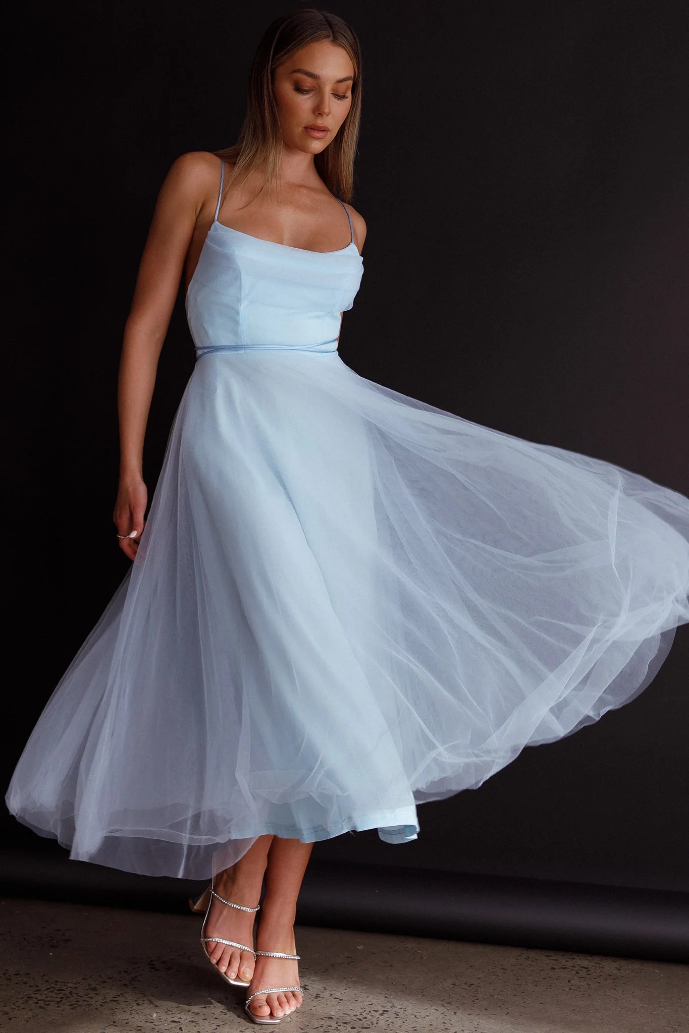 Floating By Pleated Neckline Mesh Midi Dress Blue