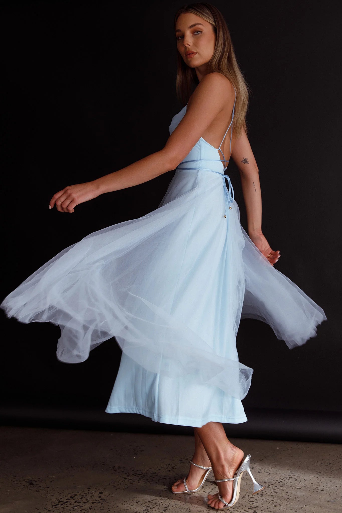 Floating By Pleated Neckline Mesh Midi Dress Blue